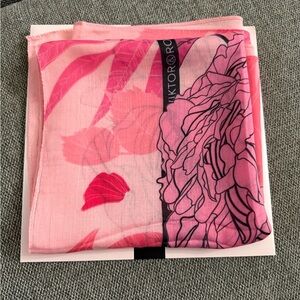 Viktor & Rolf Foulard Flowerbomb Pink Red Scarf New Authentic
